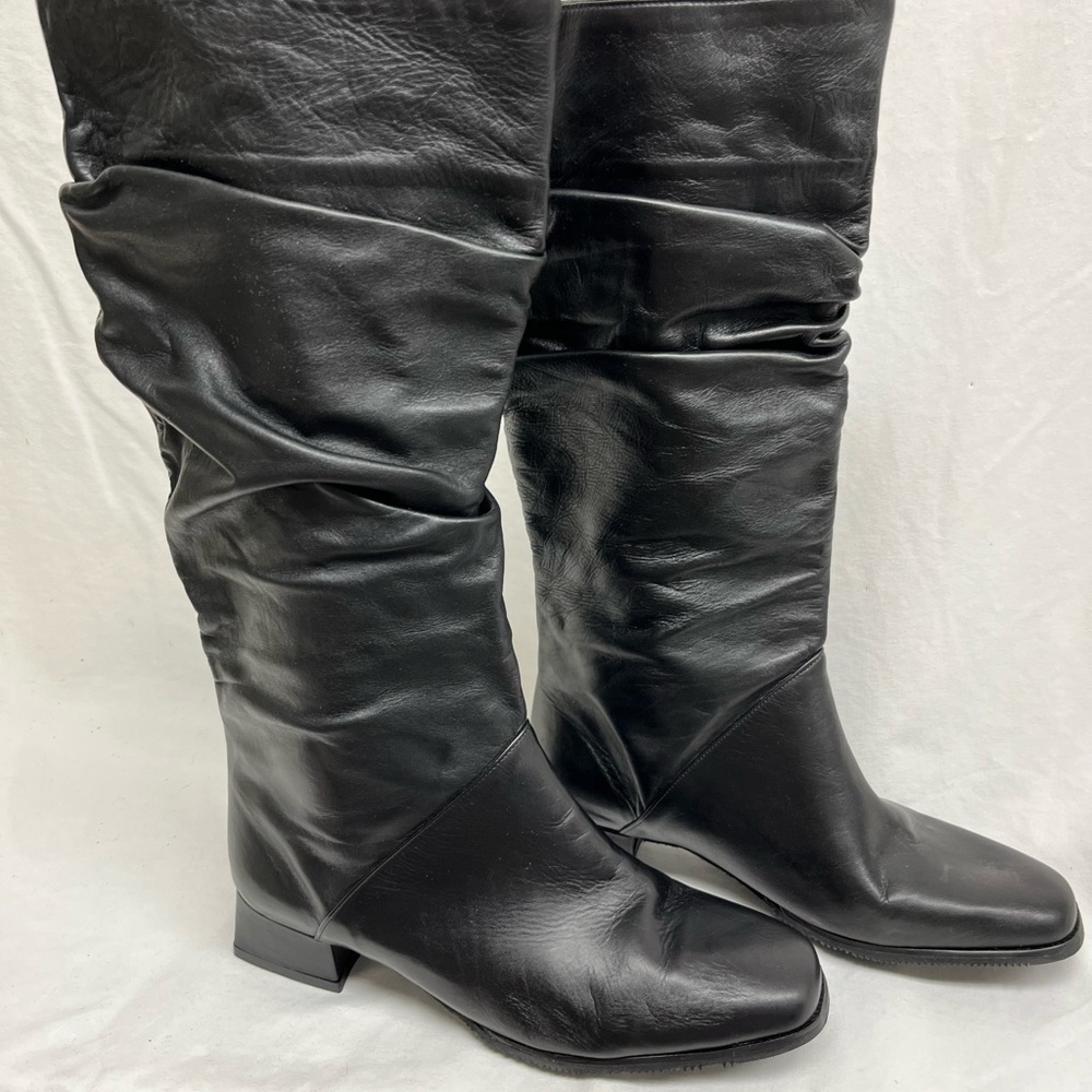 RARE! Vintage Davis Gomma ‘Crunch’ Boots
Made from Italian Leather.